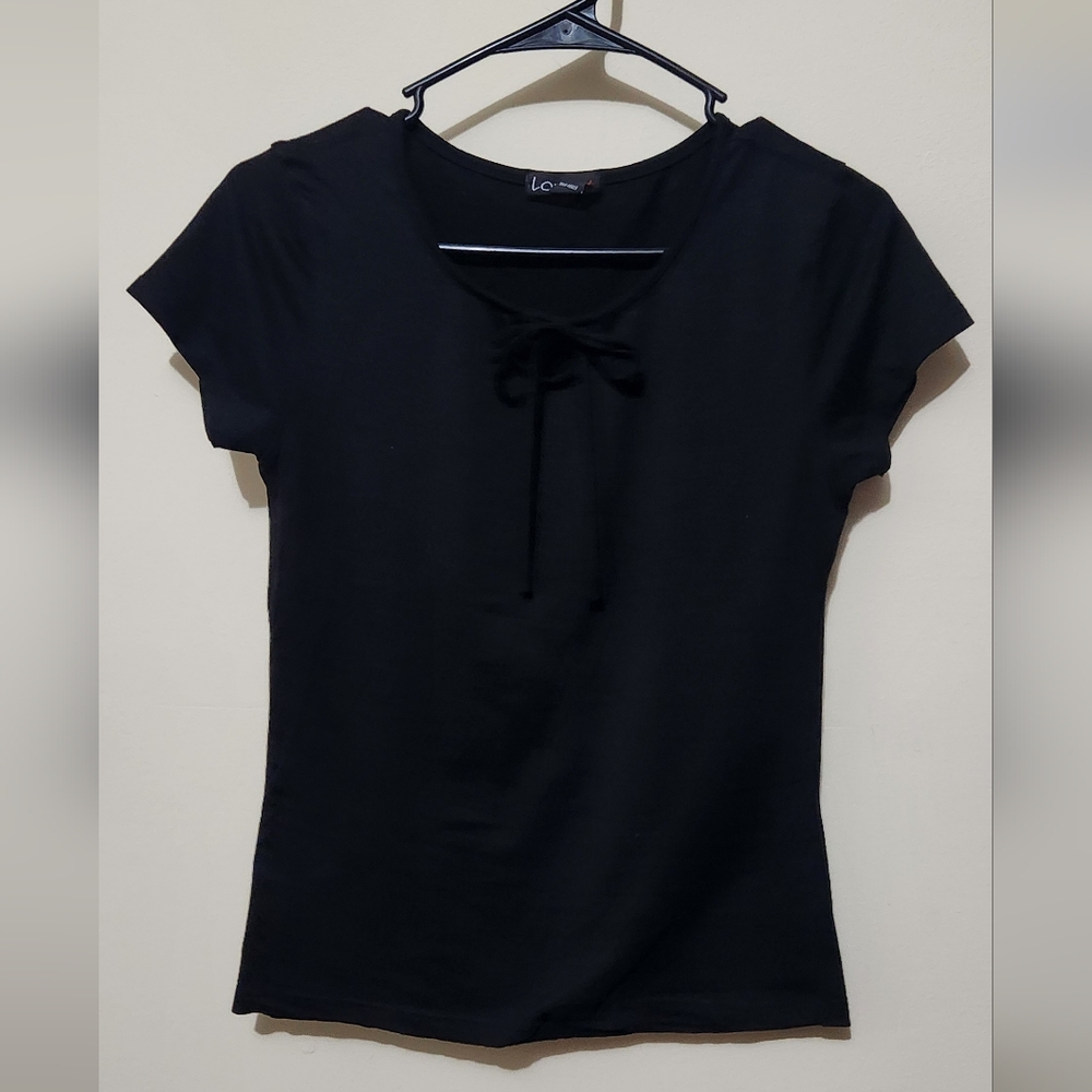 Chic Black Short Sleeve Top with Bow Detail